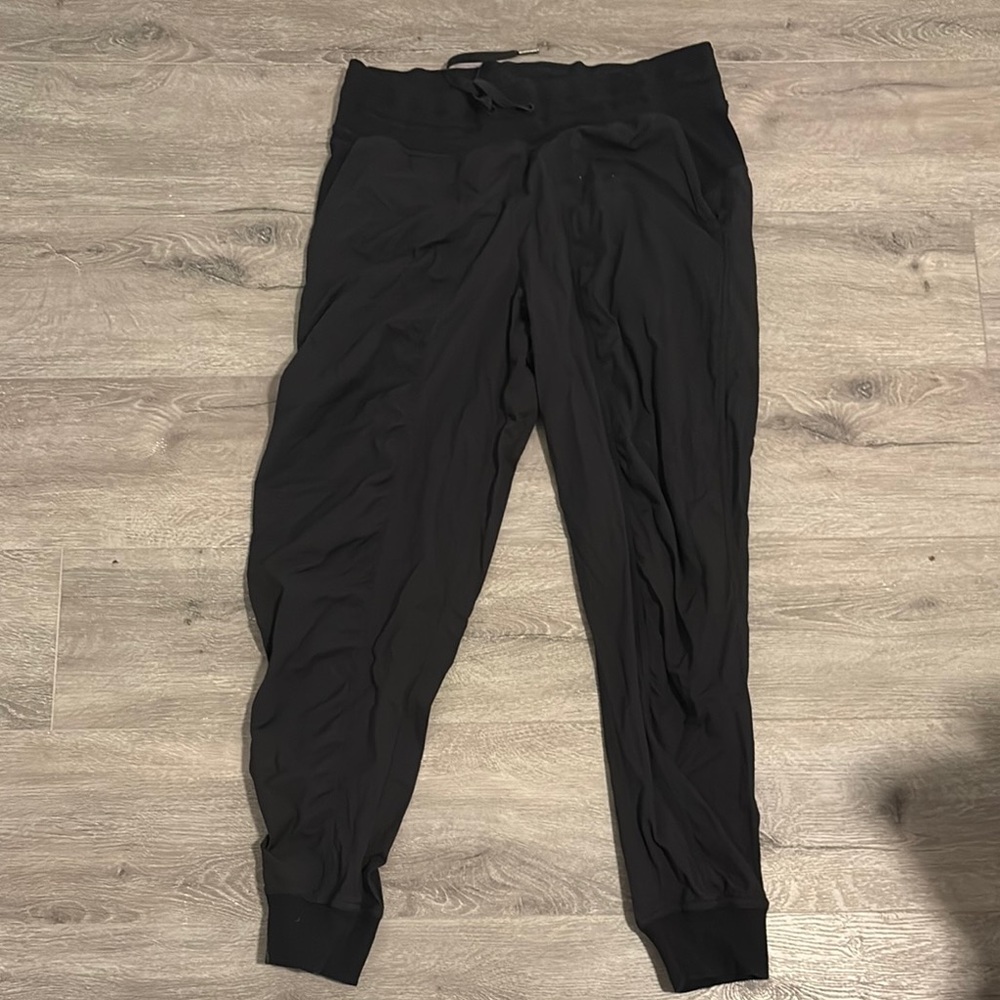 Lululemon dance studio jogger
